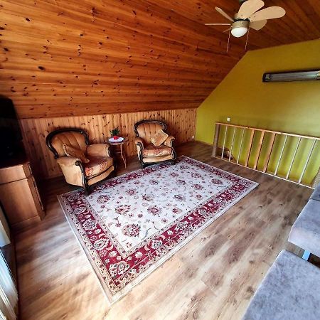 Brivdienu Maja Amrai Вентспилс Экстерьер фото